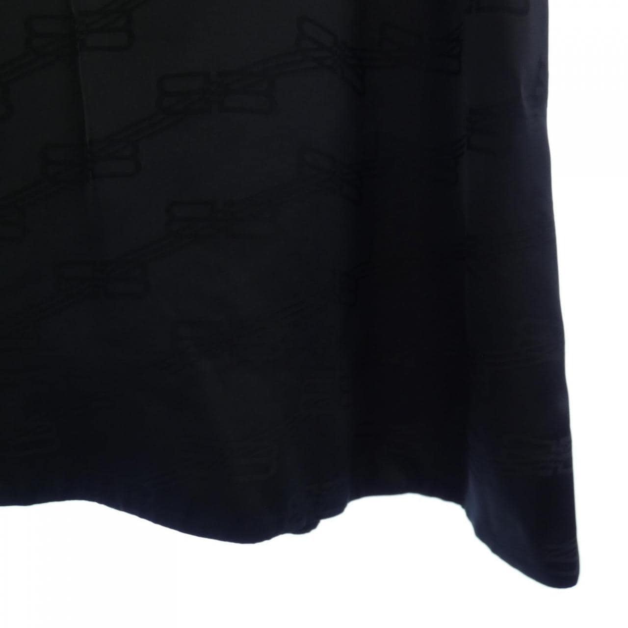 バレンシアガ BALENCIAGA 746133 TM068 スカート