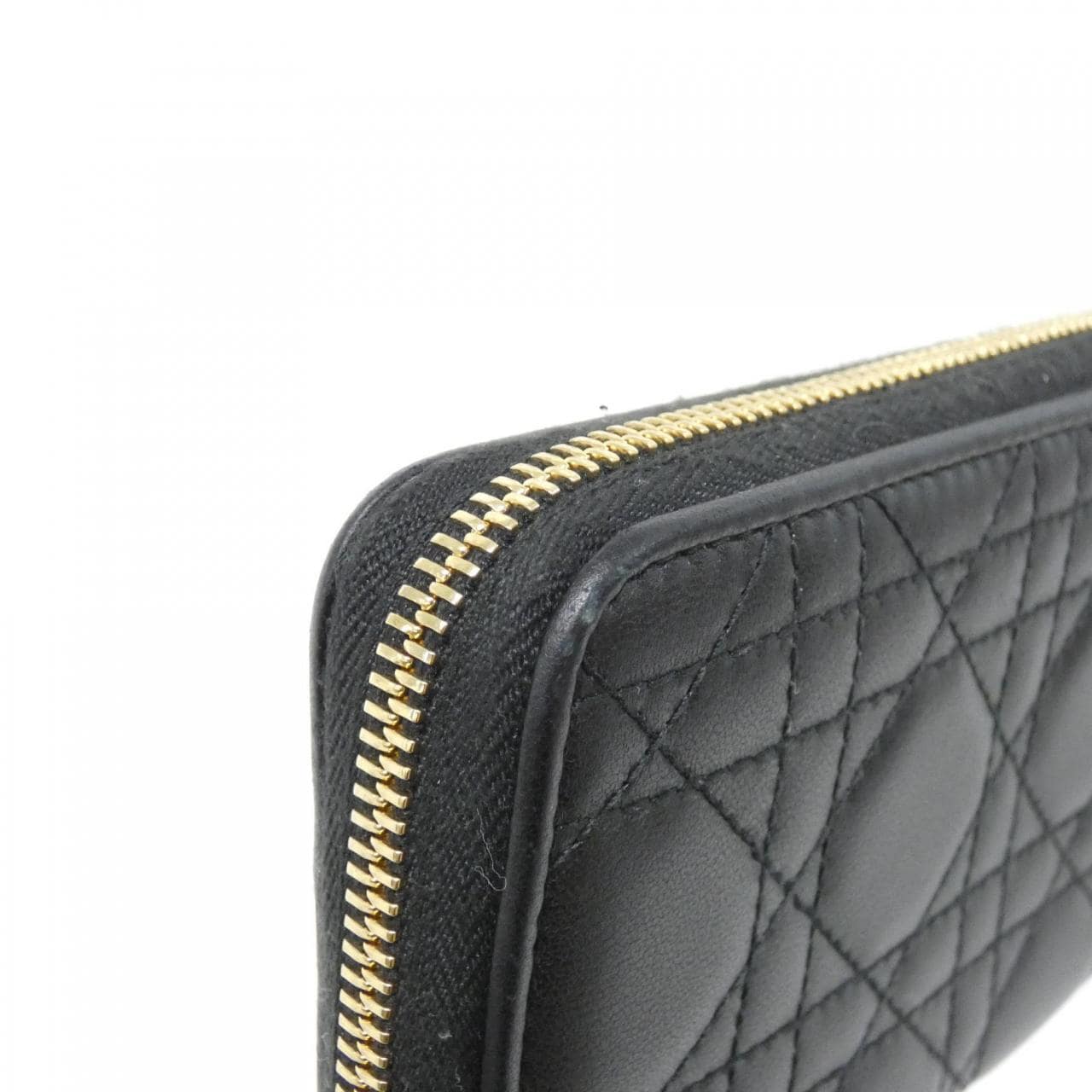 クリスチャンディオール レディ ディオール ヴォワヤジュール S0007ONMJ 財布