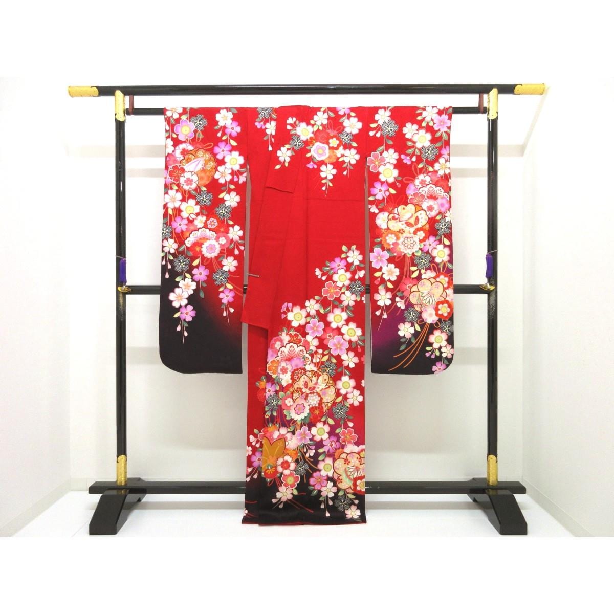 振袖　友禅加工刺繍入り　ボカシ染