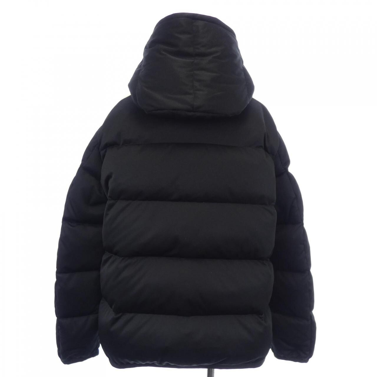 モンクレール MONCLER ダウンジャケット