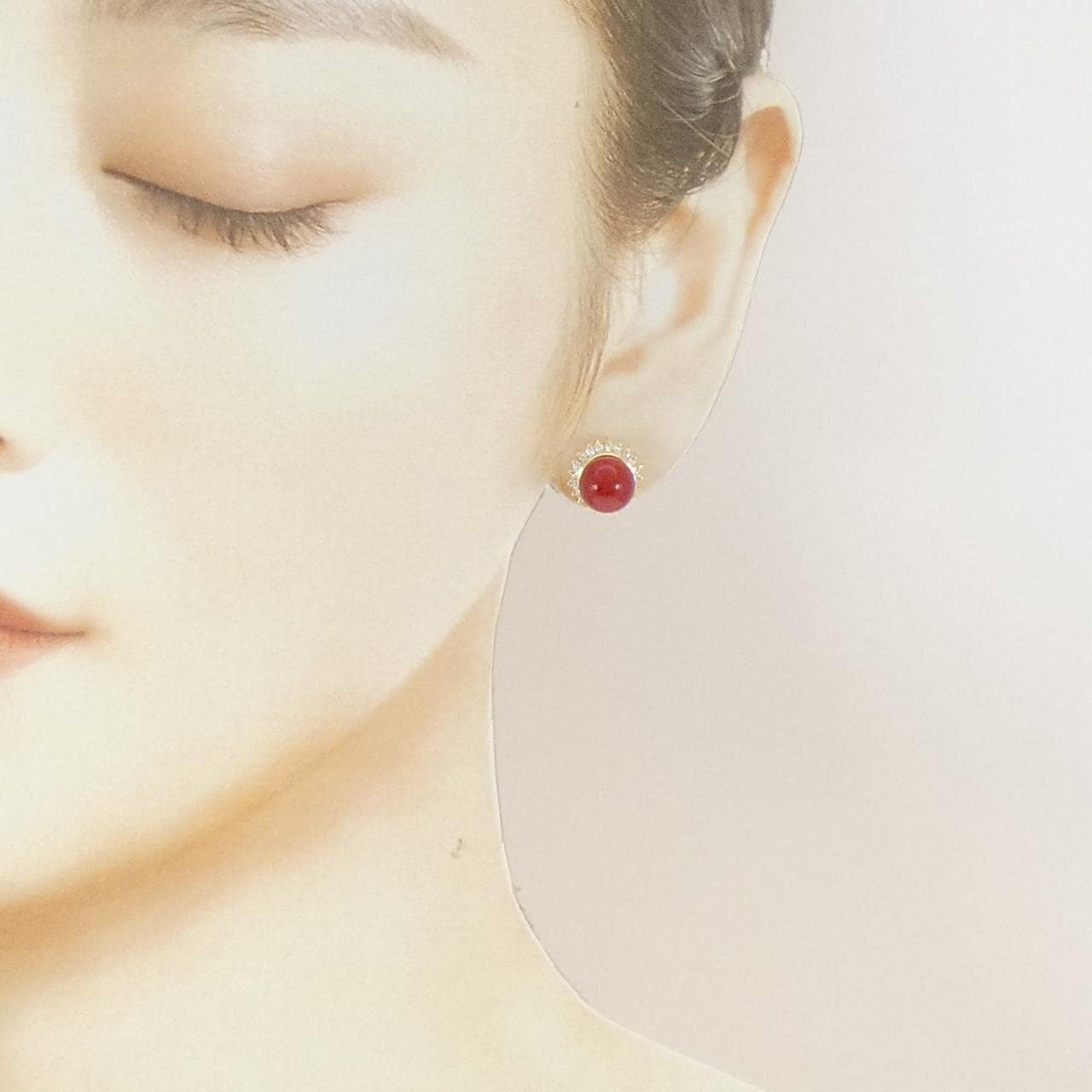 K18YG サンゴ ピアス 8.4mm