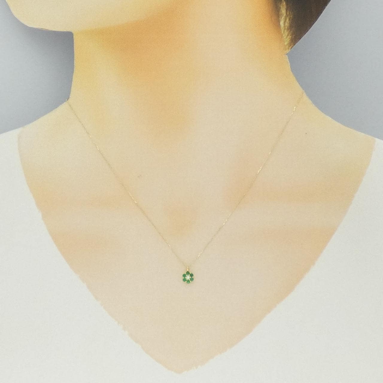 【新品】K18YG フラワー エメラルド ネックレス 0.10CT