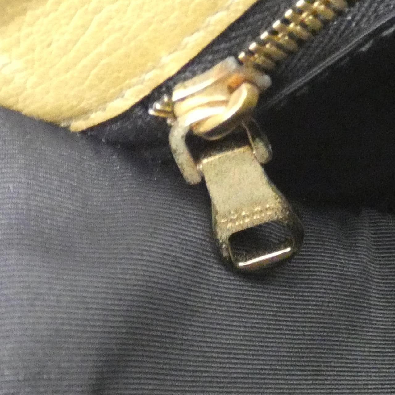 ロエベ ヘリテージ 376 70 753 ショルダーバッグ