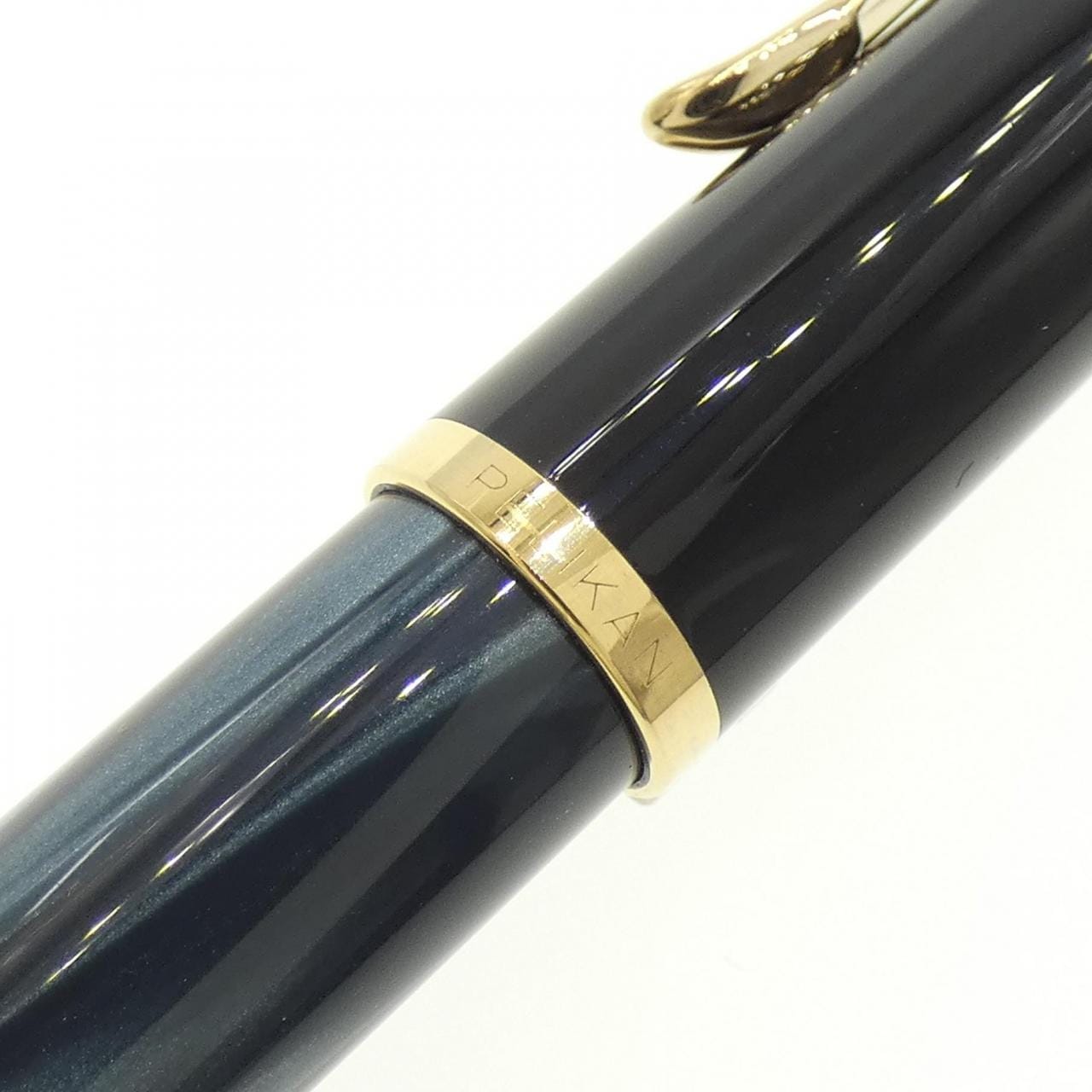 Pelikan Traditional M250 Marble Blue Fountain Pen