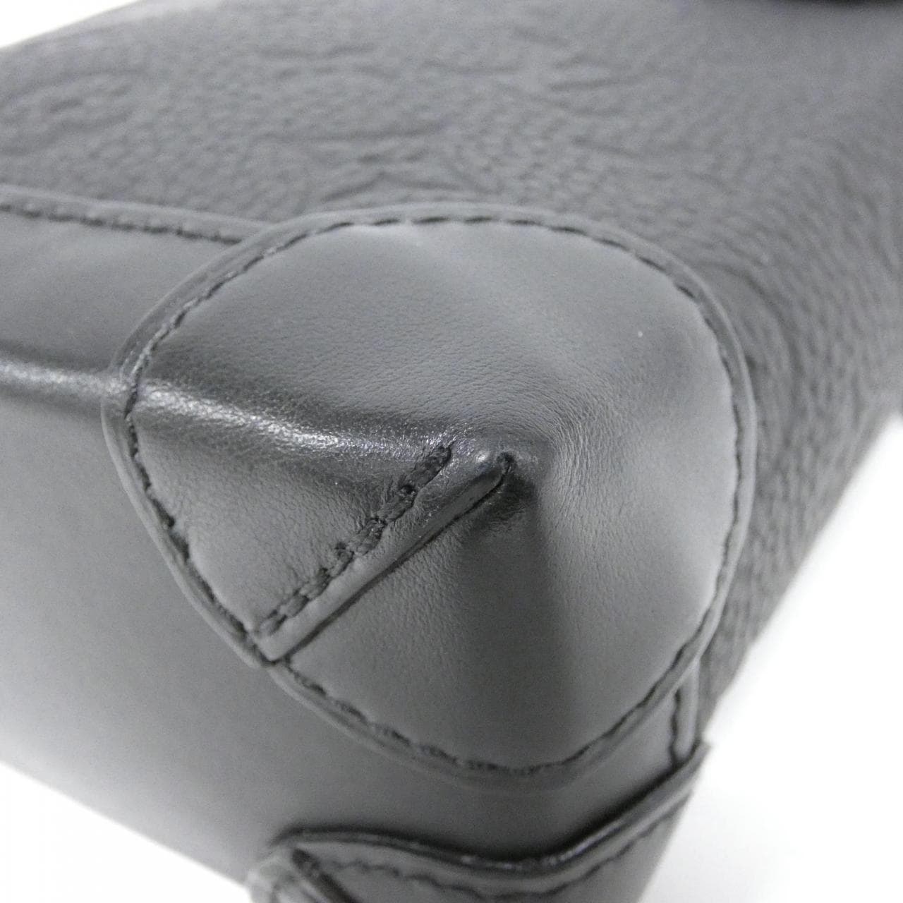 ルイヴィトン トリヨン モノグラム ナノ スチーマー M82772 ショルダーバッグ