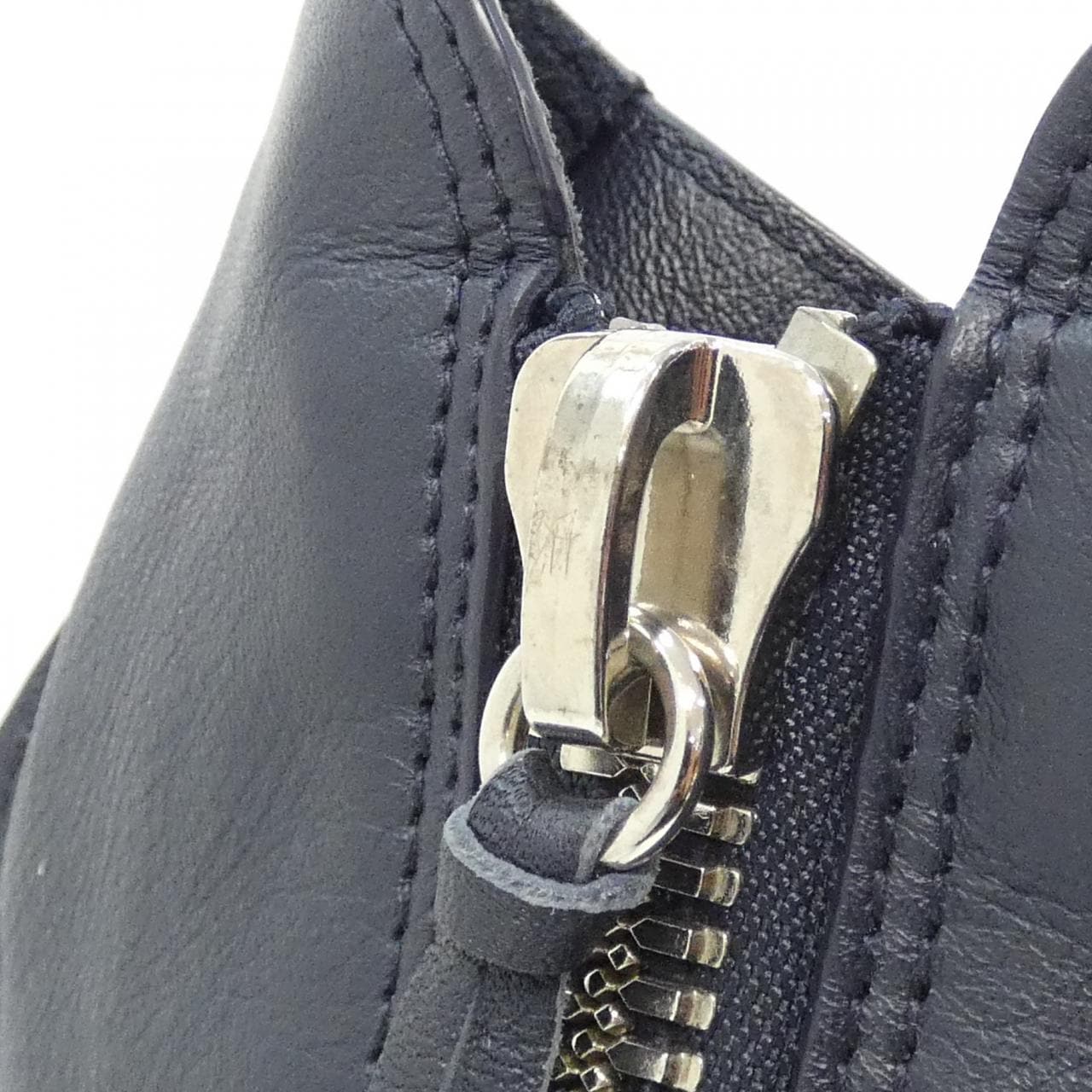 バレンシアガ THE PAPIER A4 ZIP AROUND 357331 DBCAN バッグ