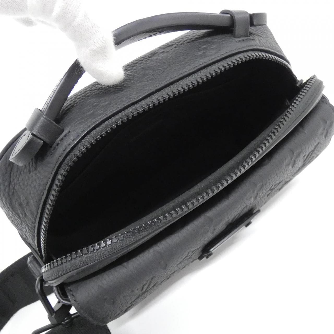 ルイヴィトン トリヨン モノグラム Sロック スリングバッグ M58487 ショルダーバッグ