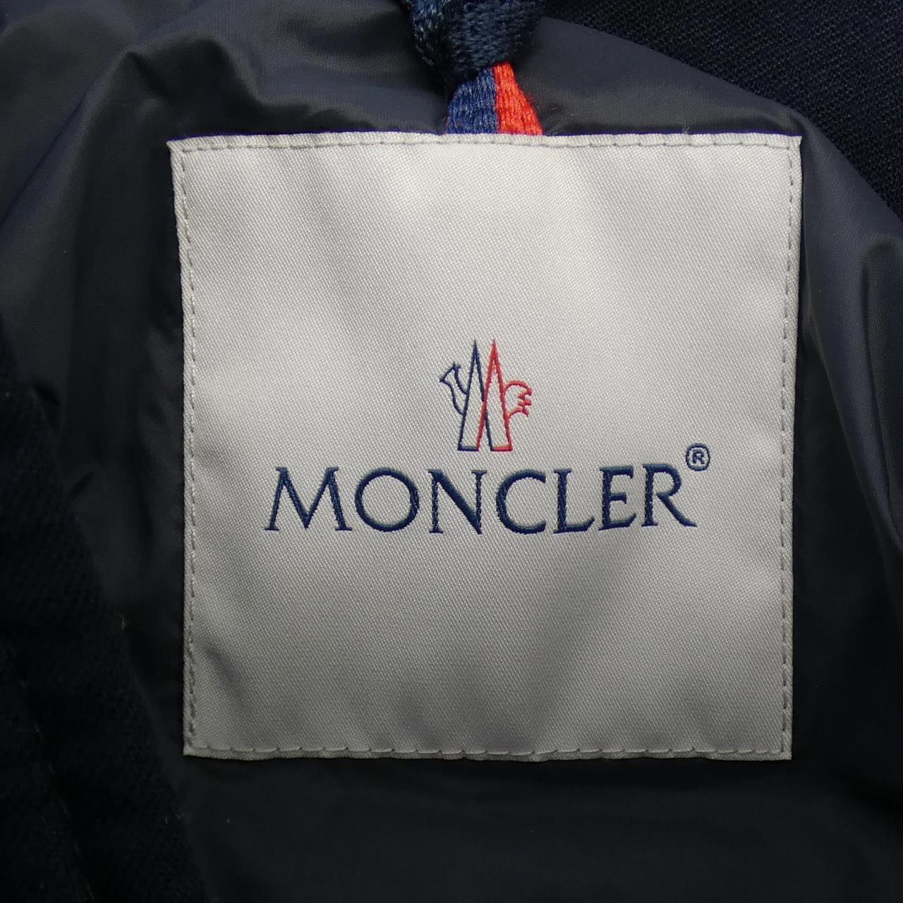 モンクレール MONCLER ダウンジャケット