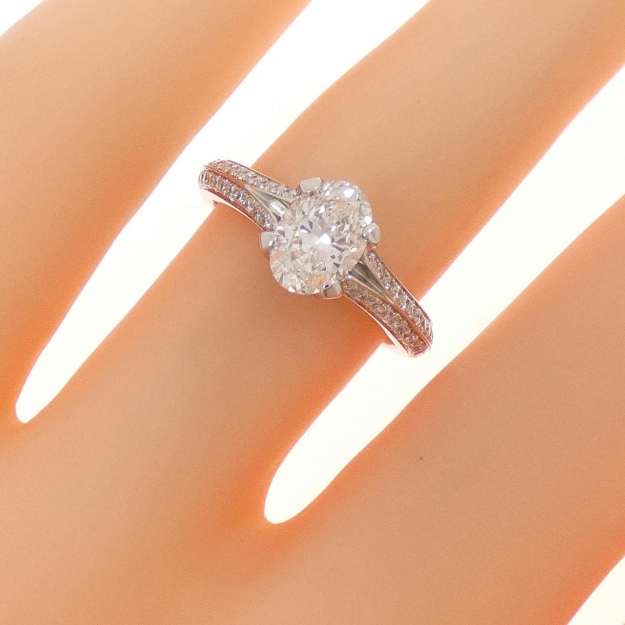 グラフ レガシー リング 0.70CT (G VS1)