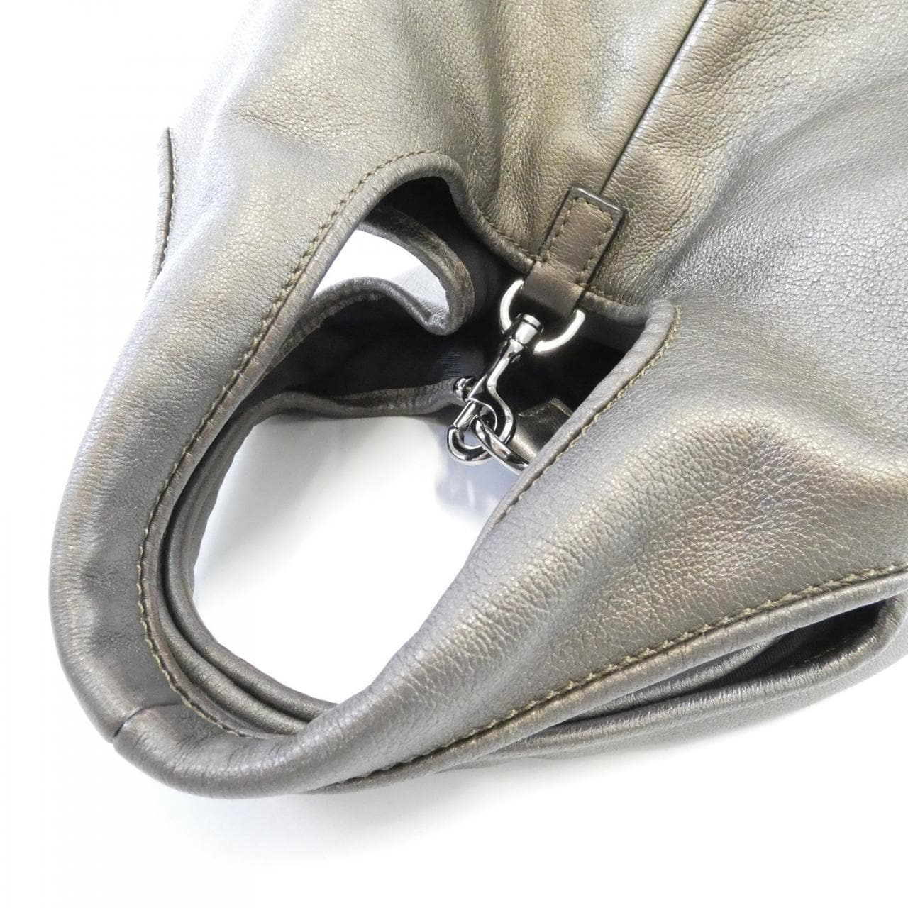 ロエベ カリエ バッグ