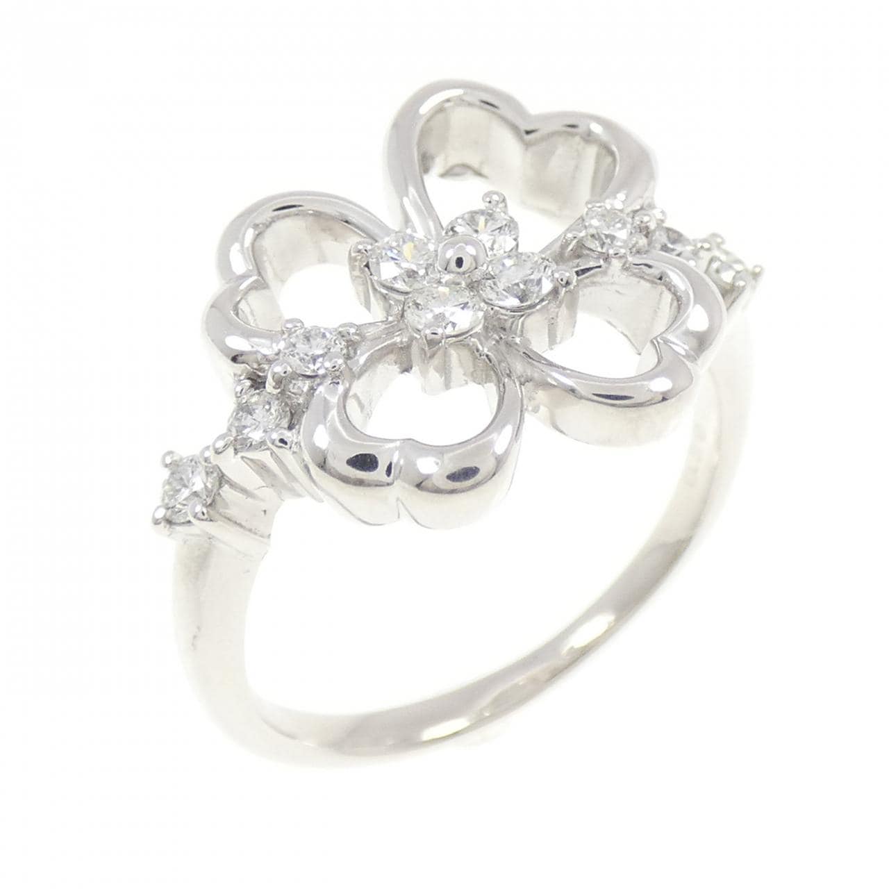 K18WG フラワー ダイヤモンド リング 0.30CT