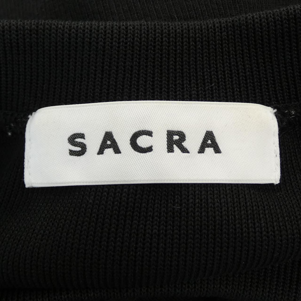 サクラ SACRA トップス
