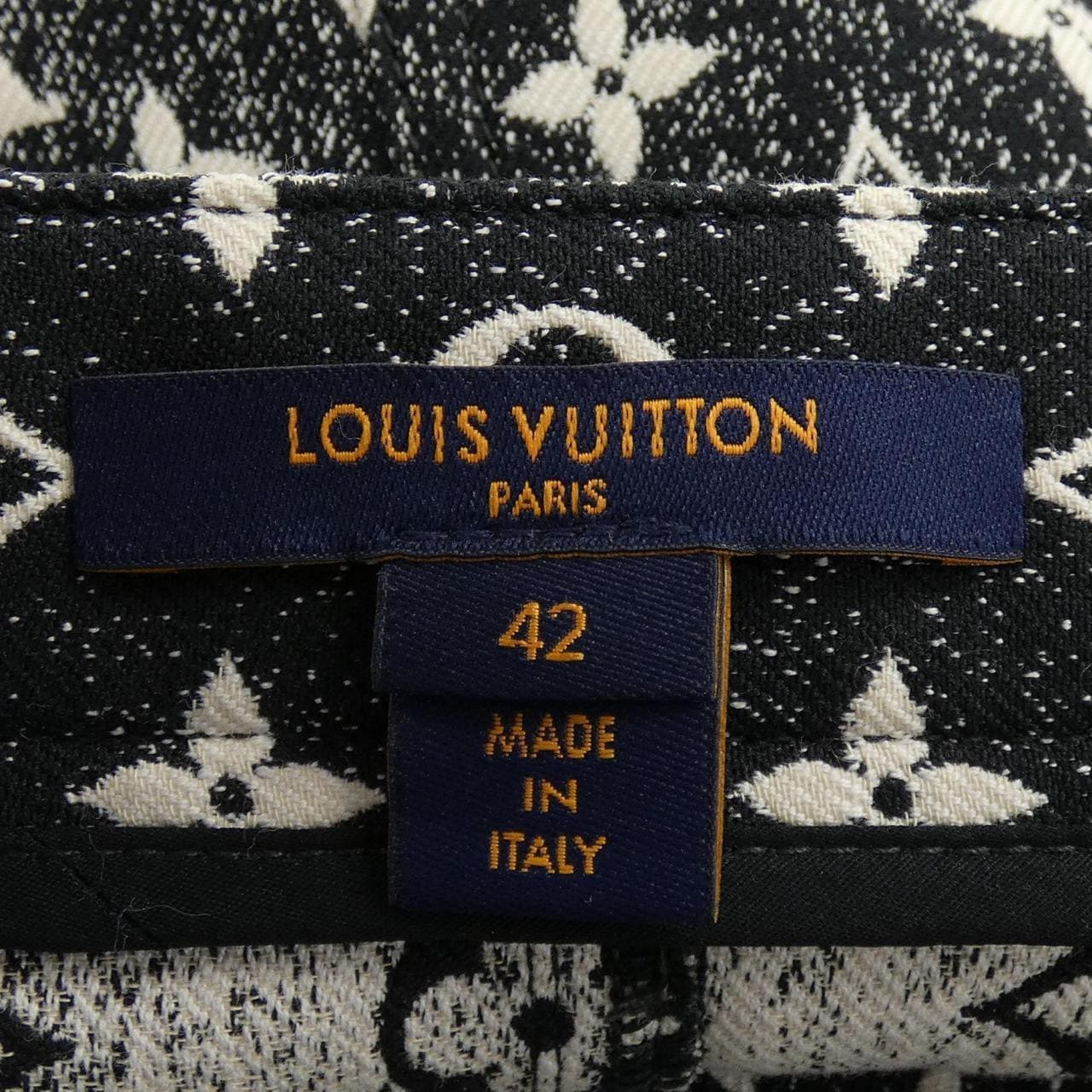ルイヴィトン LOUIS VUITTON モノグラムデニムボタンタブスカート FOSK25KJ2 スカート