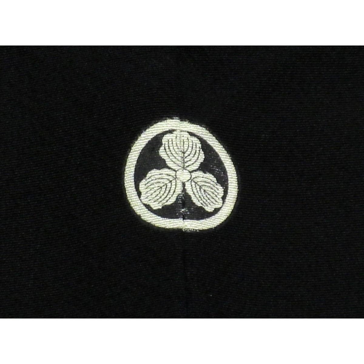 留袖　友禅金彩加工　刺繍入り　丸に三ツ柏