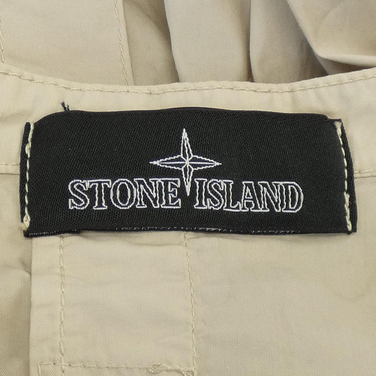 石島STONE ISLAND上衣
