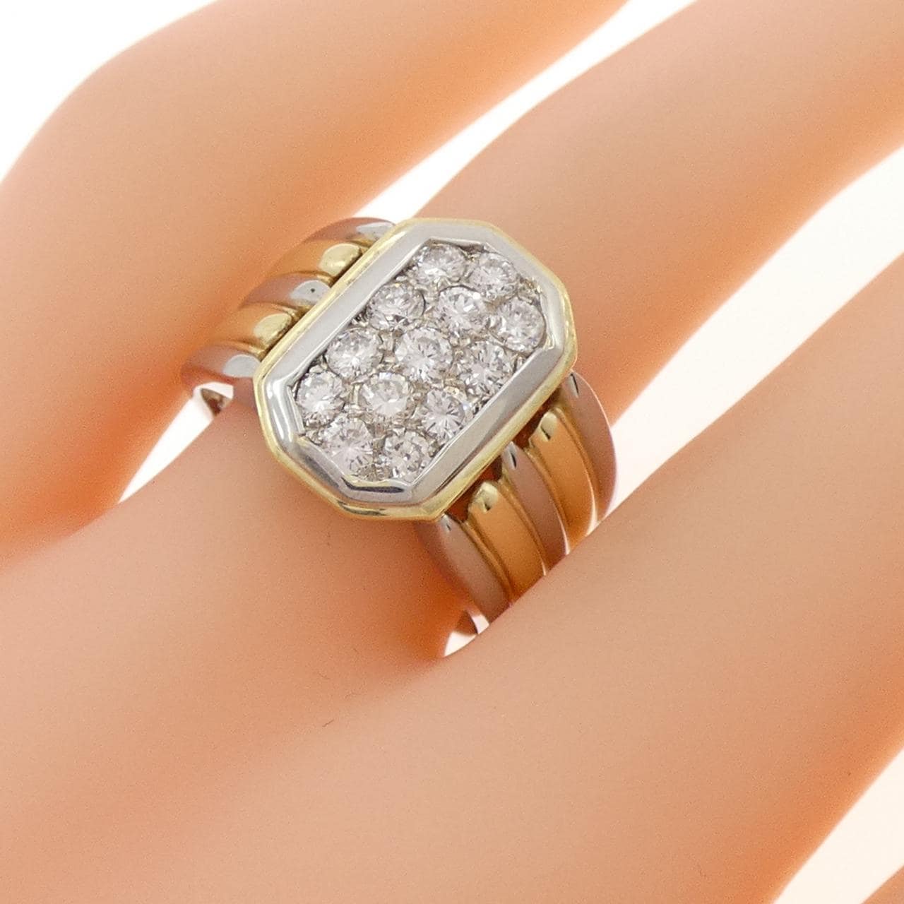 750WG/750YG ダイヤモンド リング 0.72CT