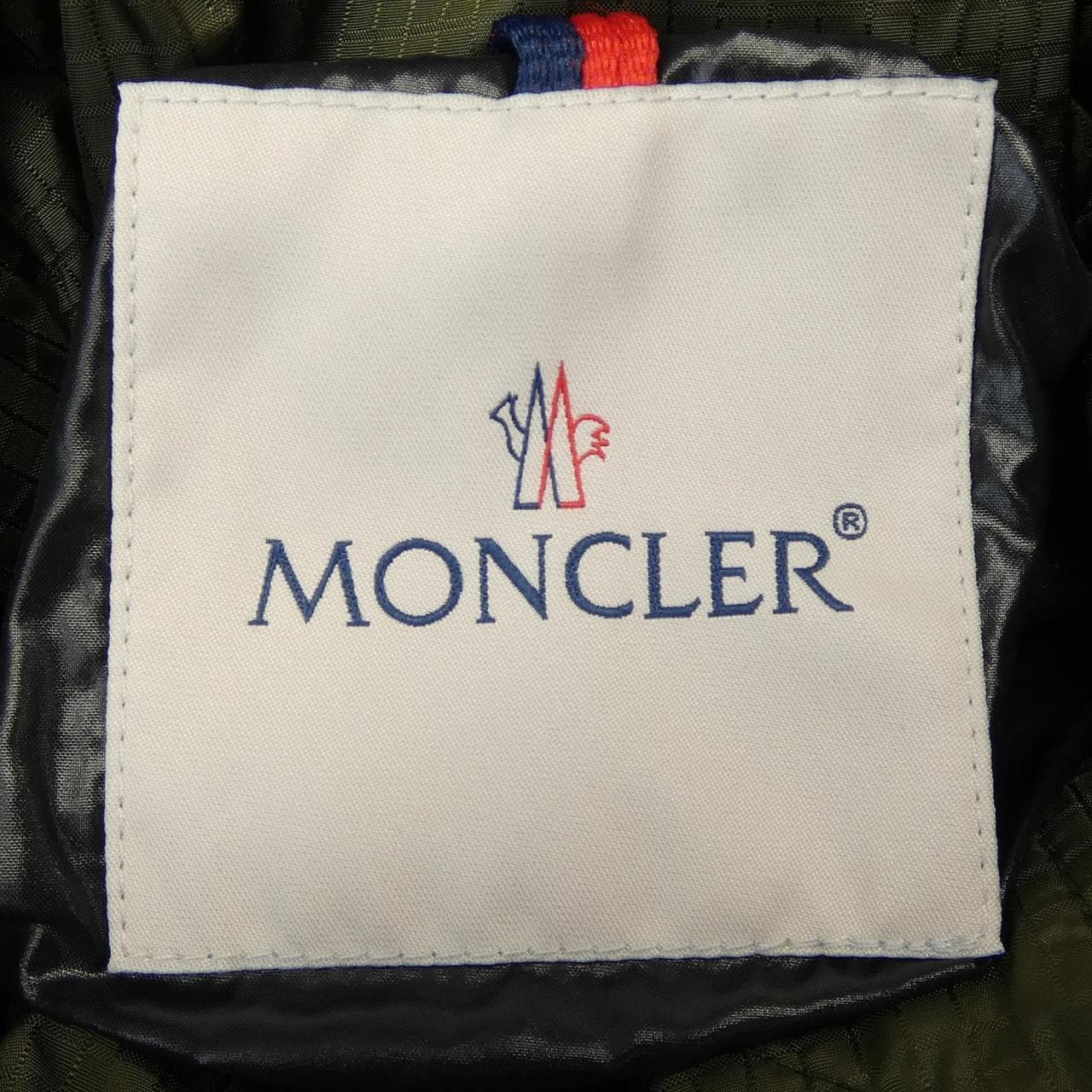 モンクレール MONCLER ダウンジャケット