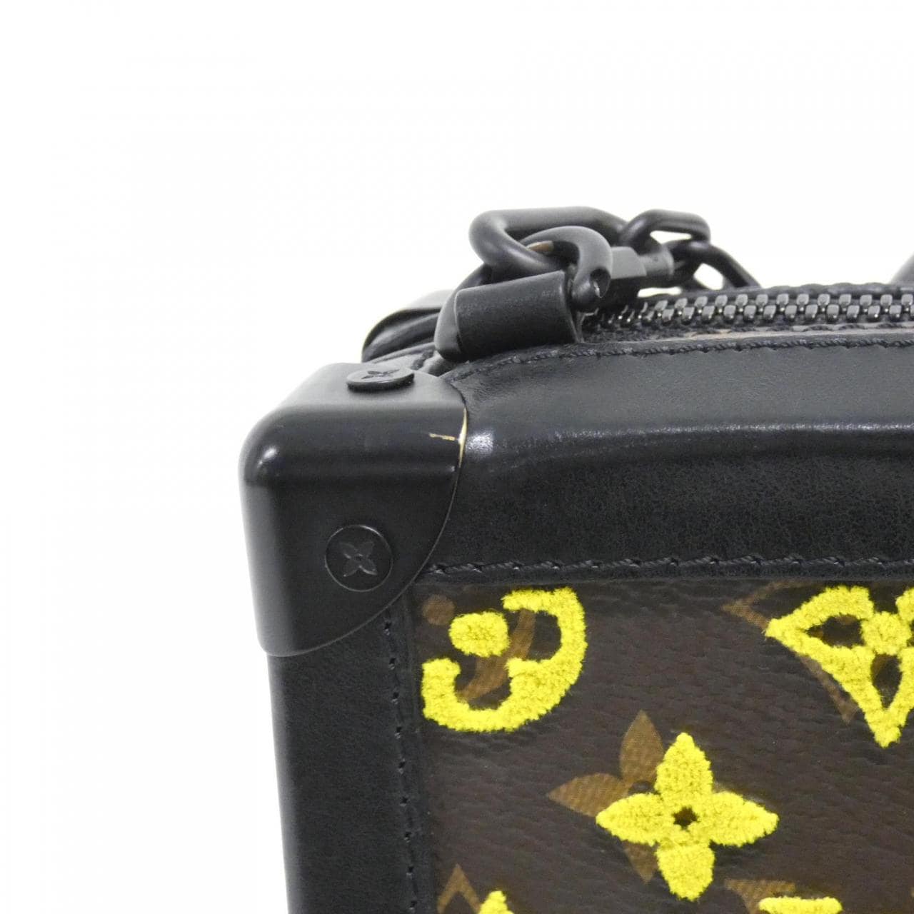 LOUIS VUITTON Monogram Tuftage Vertical Soft Trunk M45079 单肩包