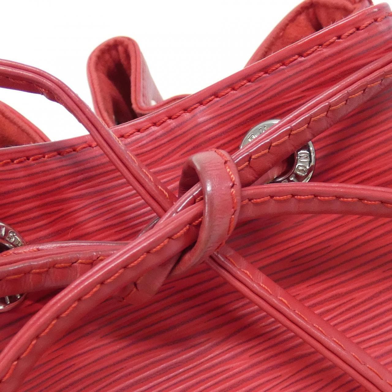 ルイヴィトン エピ プチ ノエ M4410E ショルダーバッグ