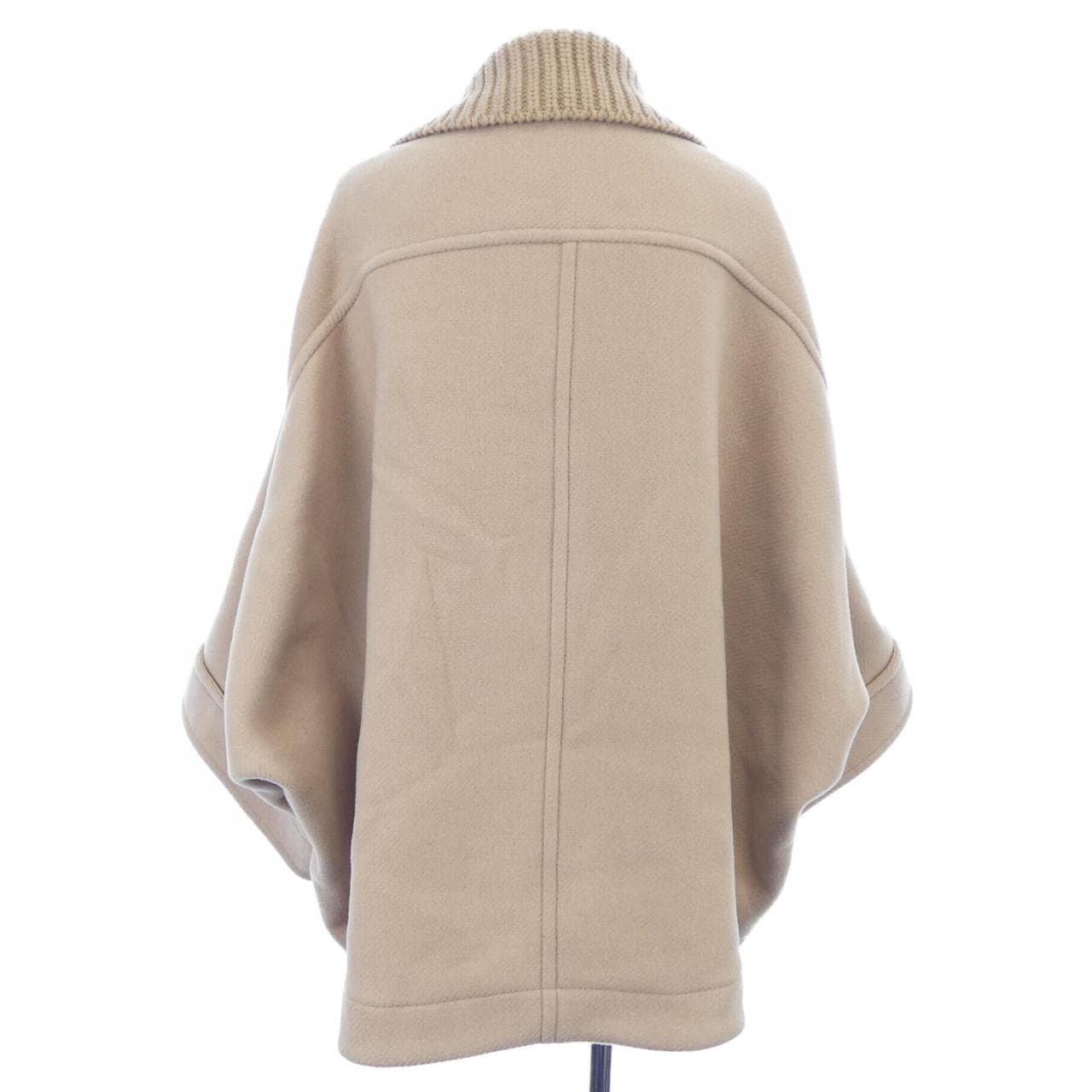 Chloe Cape