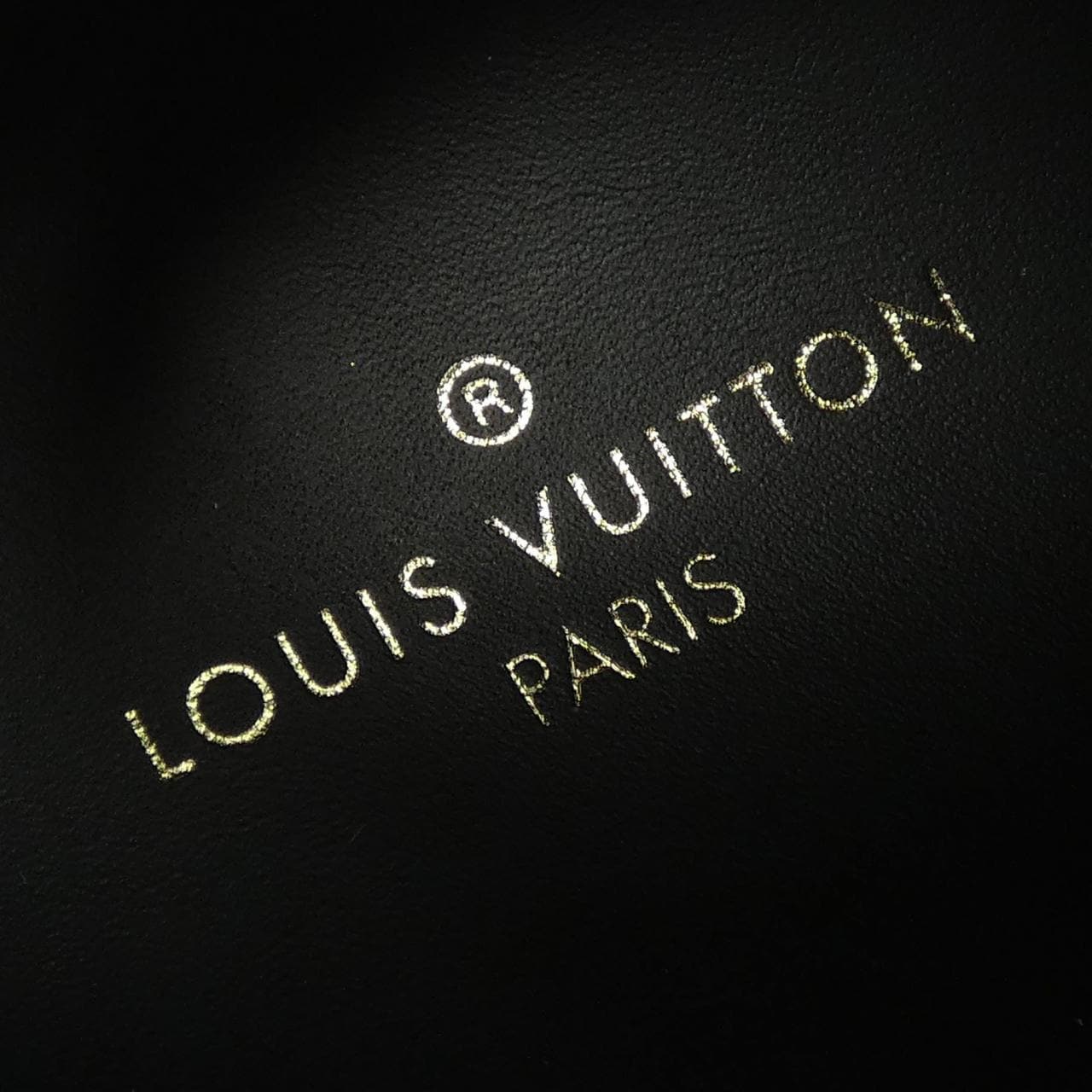 ルイヴィトン LOUIS VUITTON ジグザグライン スニーカー