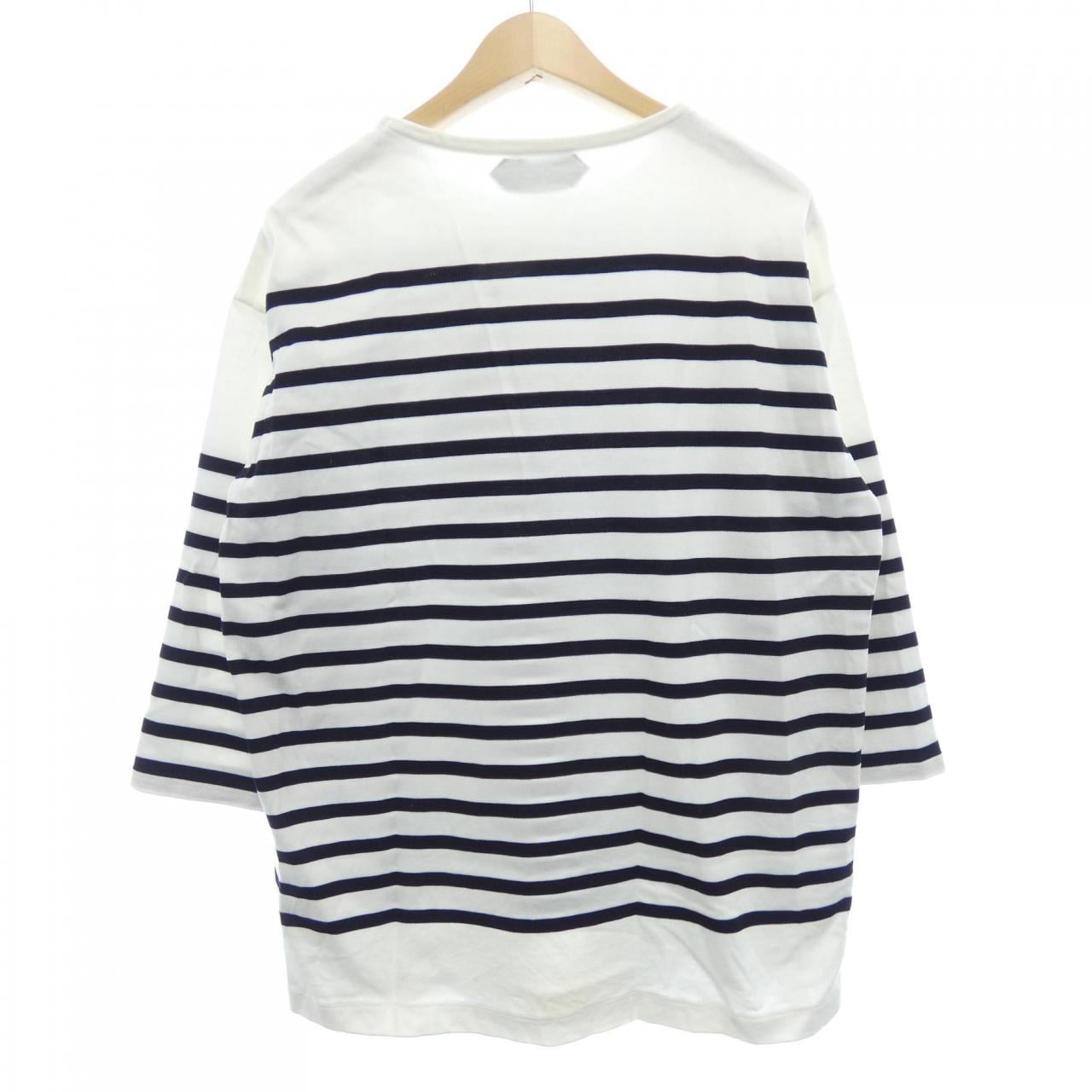 オーベルジュ AUBERGE Tシャツ
