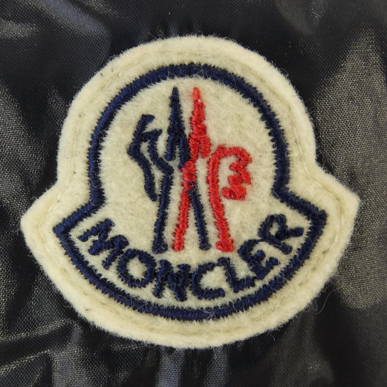モンクレール MONCLER ダウンジャケット
