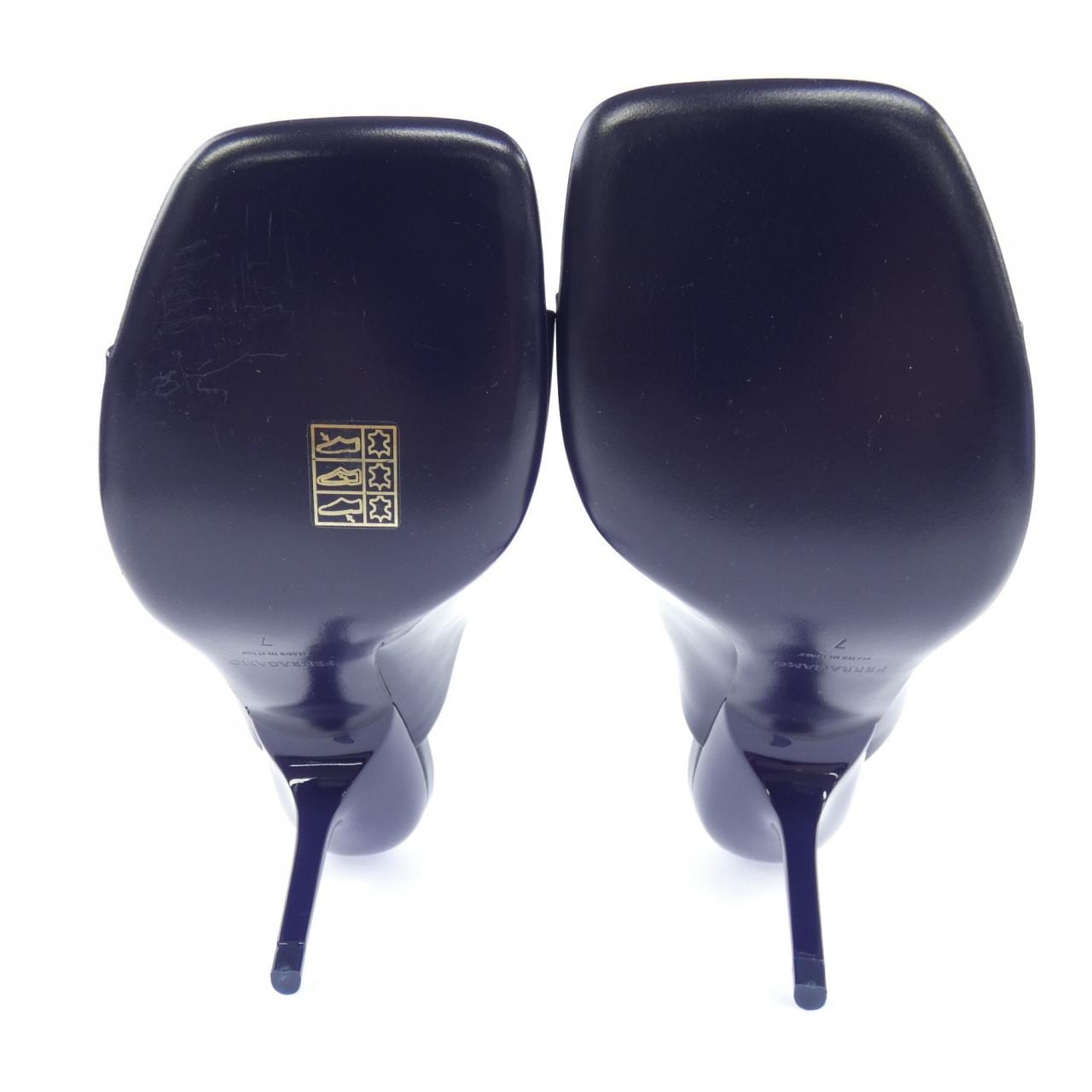 サルヴァトーレフェラガモ SALVATORE FERRAGAMO サンダル