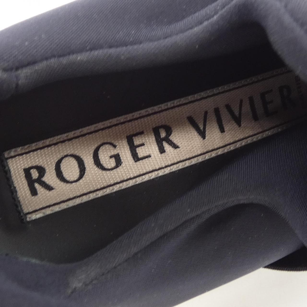 ロジェヴィヴィエ ROGER VIVIER スニーカー