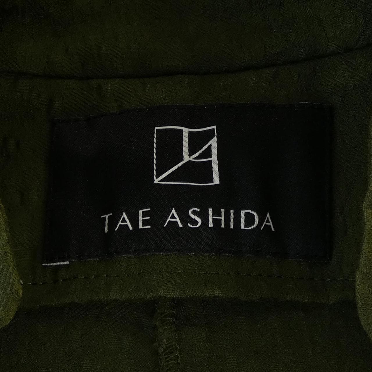TAE ASHIDA設置