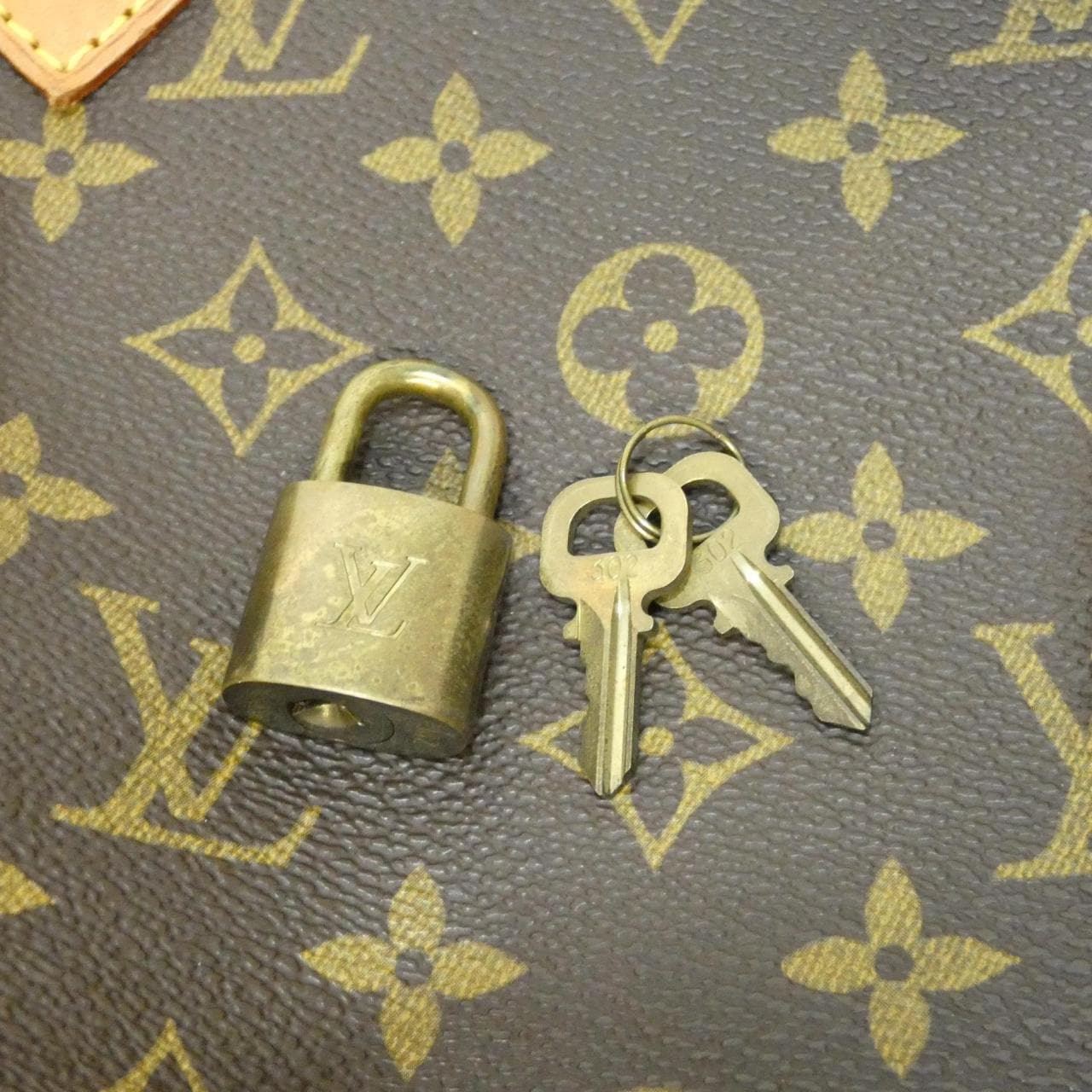 ルイヴィトン モノグラム スピーディ 30cm M41526 ボストンバッグ