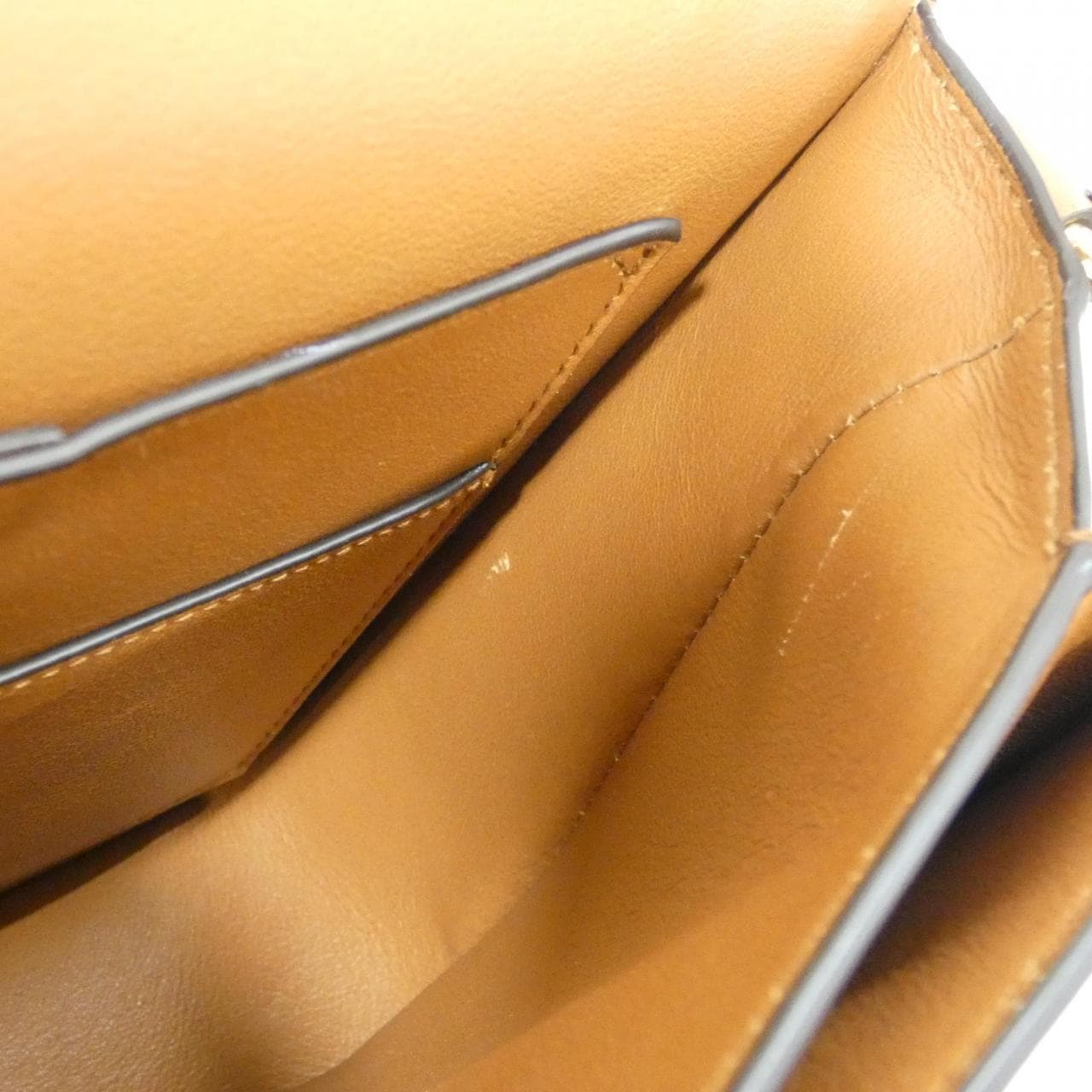 サルヴァトーレフェラガモ 21 2915 ショルダーバッグ