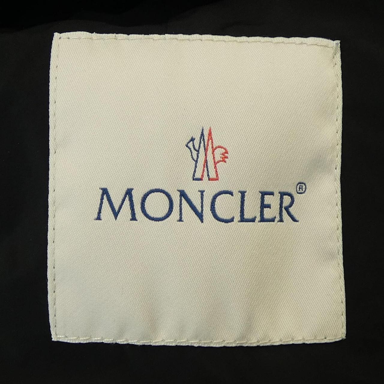 モンクレール MONCLER ダウンジャケット