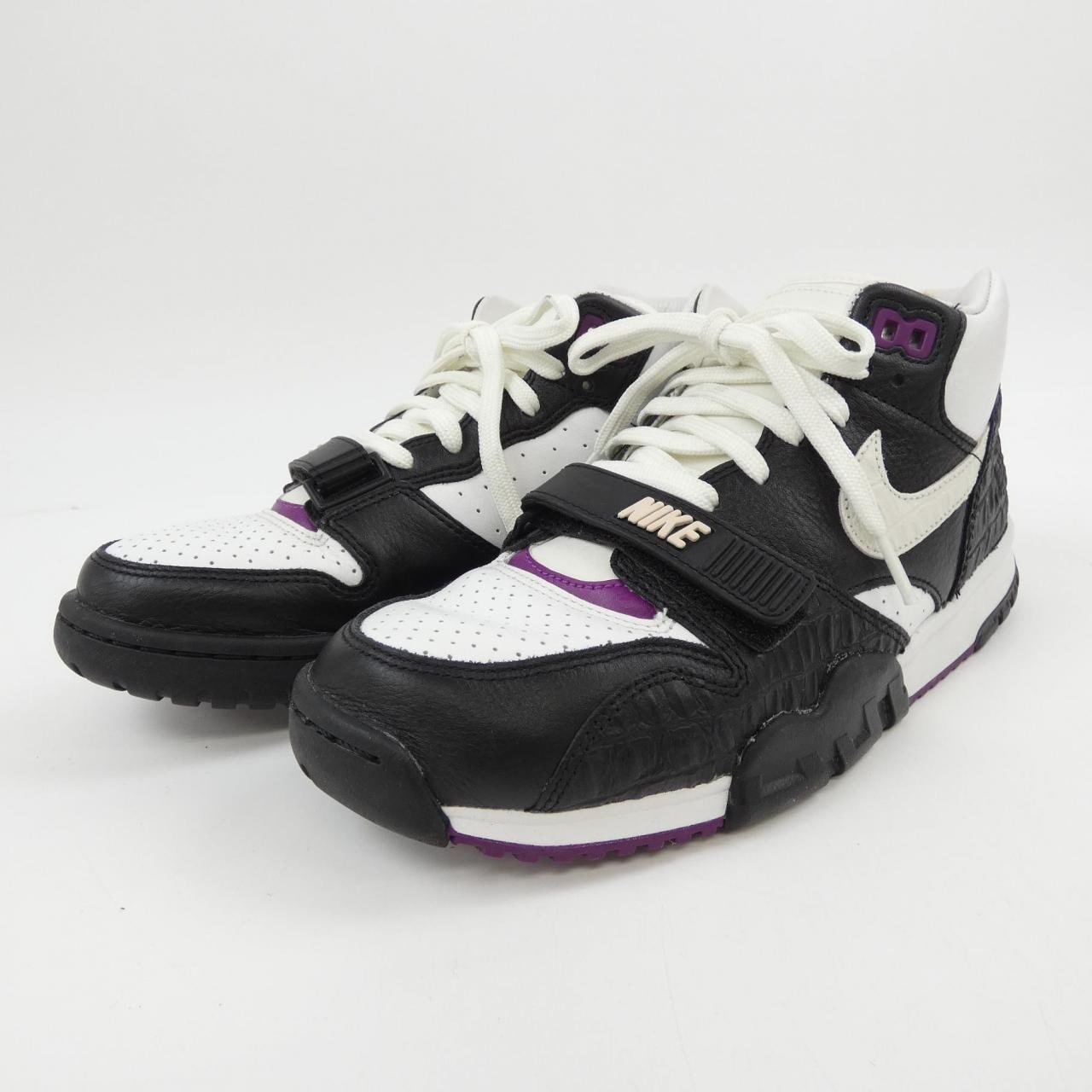 ナイキ NIKE スニーカー