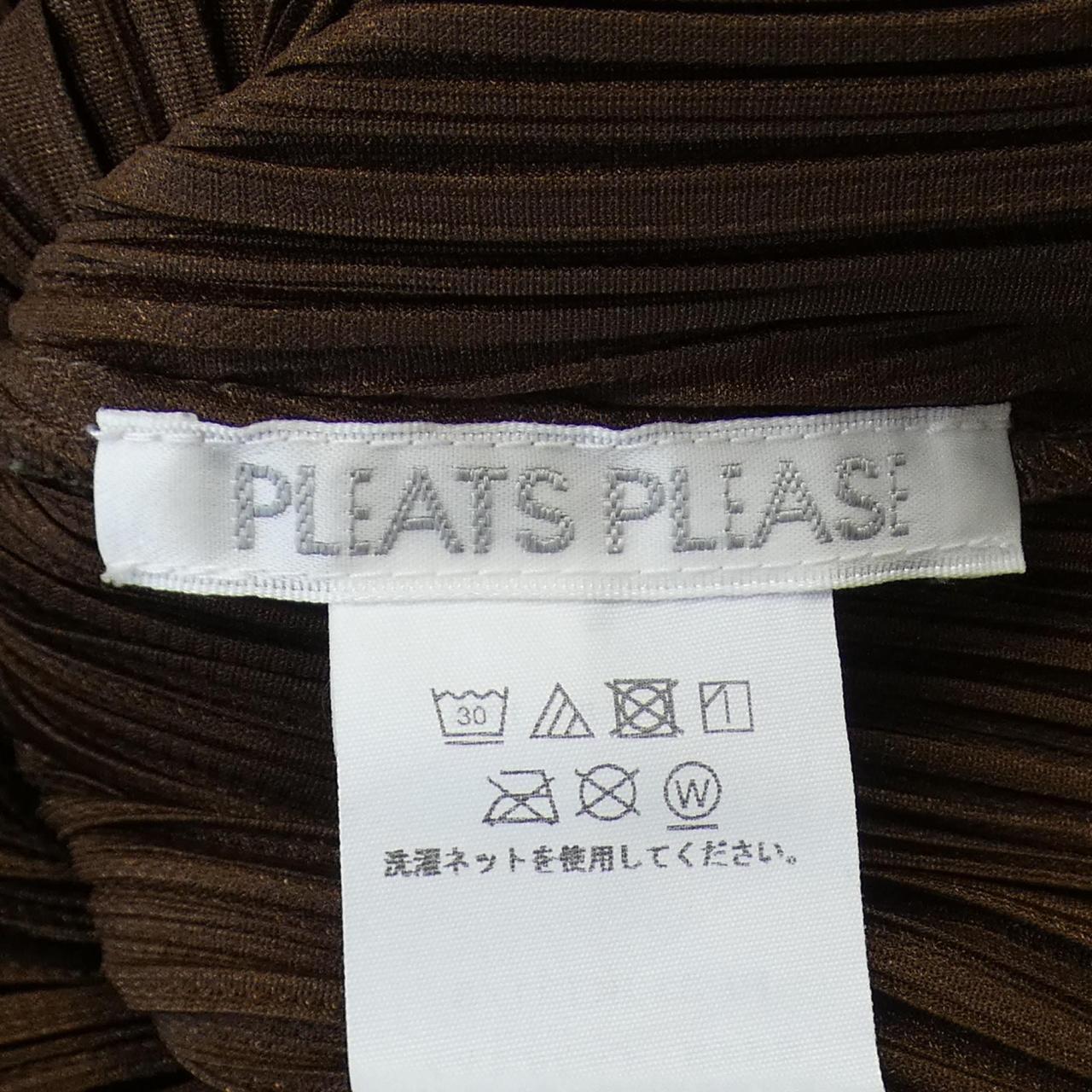 百褶PLEATS PLEASE上衣