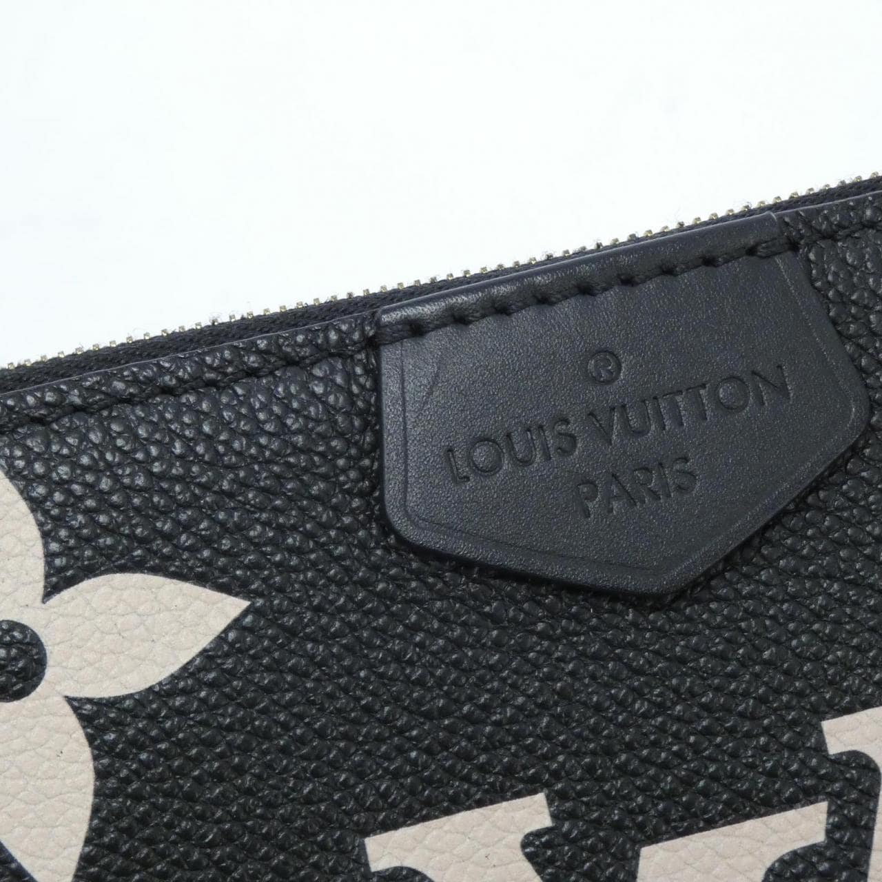 LOUIS VUITTON双色Monogram Empreinte多功能手袋配件 M45777 单肩包