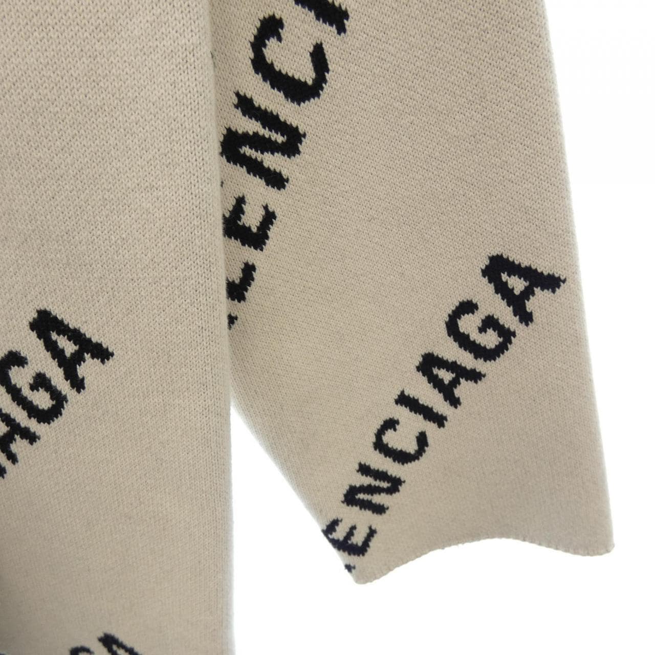 バレンシアガ BALENCIAGA WARDROBE 657401 T3200 UNISEX ニット