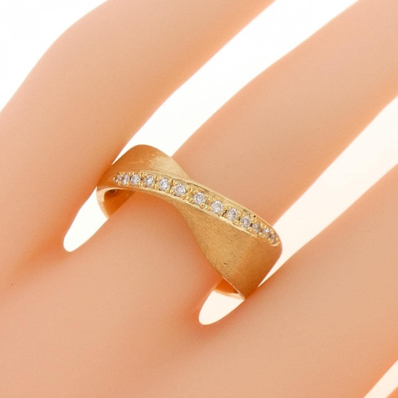 Nanis Diamond Ring 0.10CT