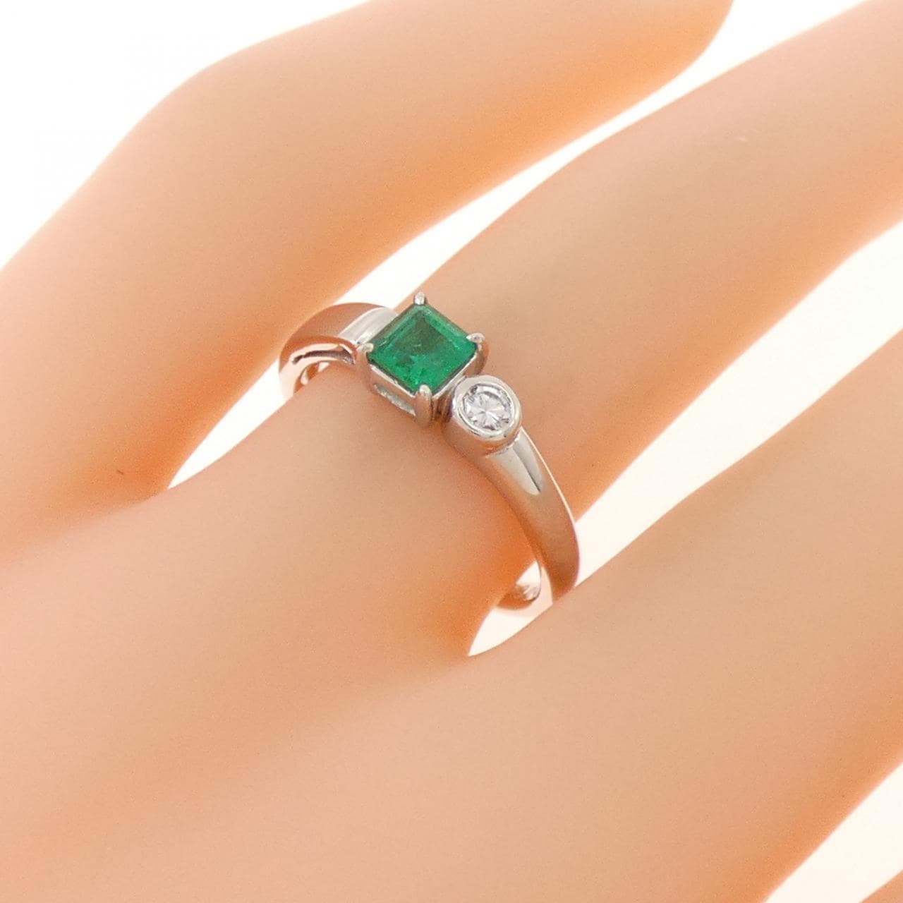 PT900 エメラルド リング 0.29CT