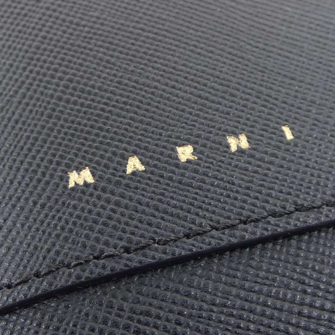 マルニ MARNI サフィアーノレザー 2つ折り PFMOQ14U07 WALLET