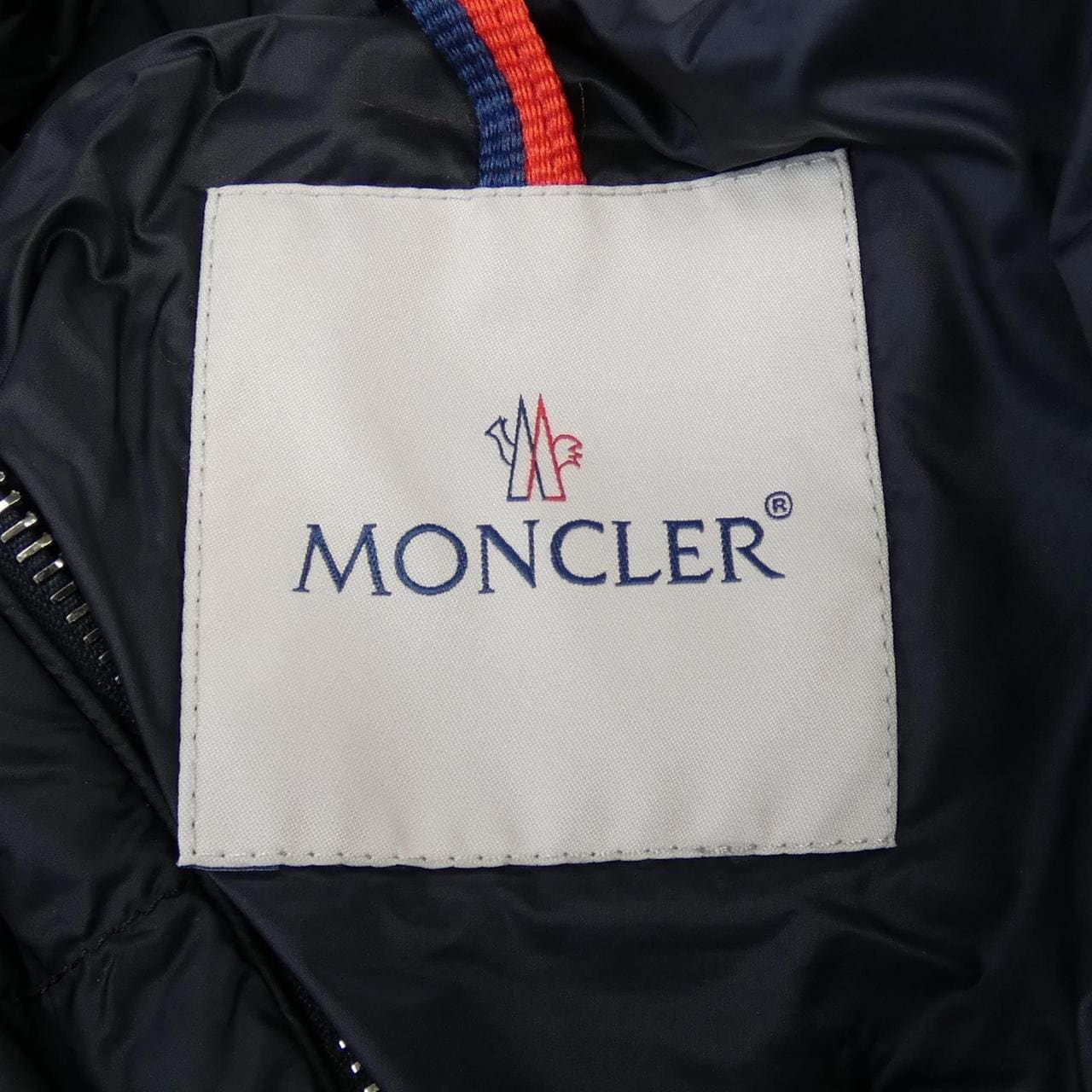 モンクレール MONCLER ダウンジャケット