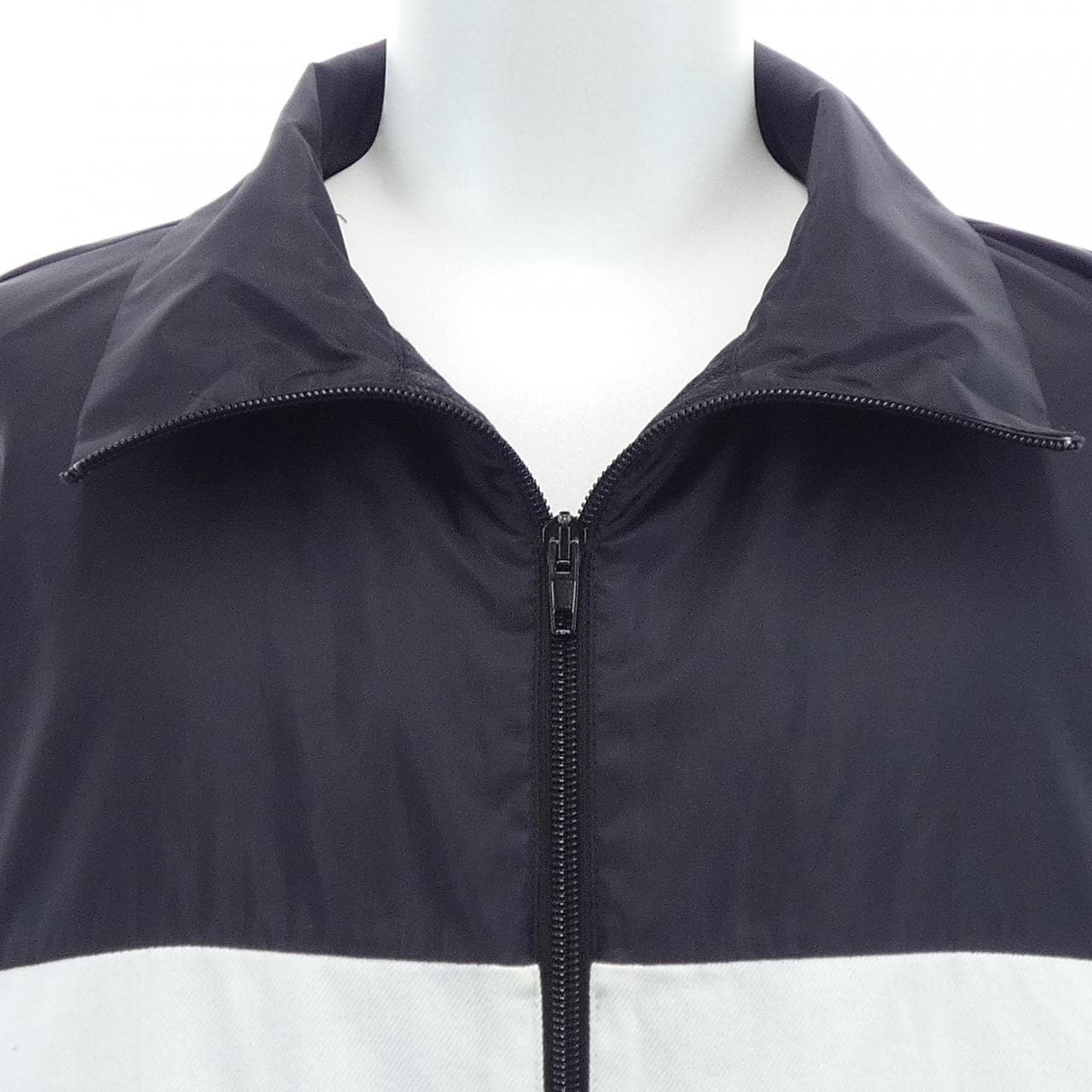 バレンシアガ BALENCIAGA 529213 TBQ03 ジャケット