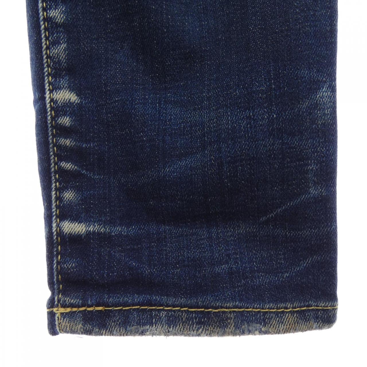 ディースクエアード DSQUARED2 S74LB1594 ジーンズ