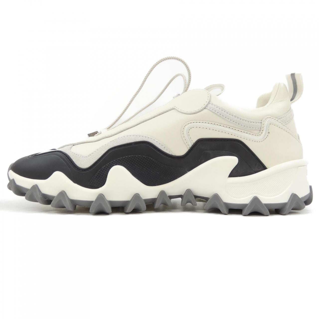 ルイヴィトン LOUIS VUITTON LVサークル LVラッシュライン スニーカー