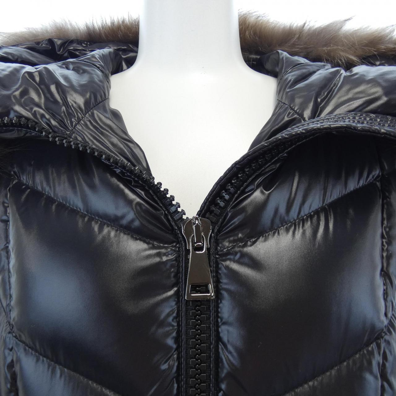モンクレール MONCLER ダウンコート