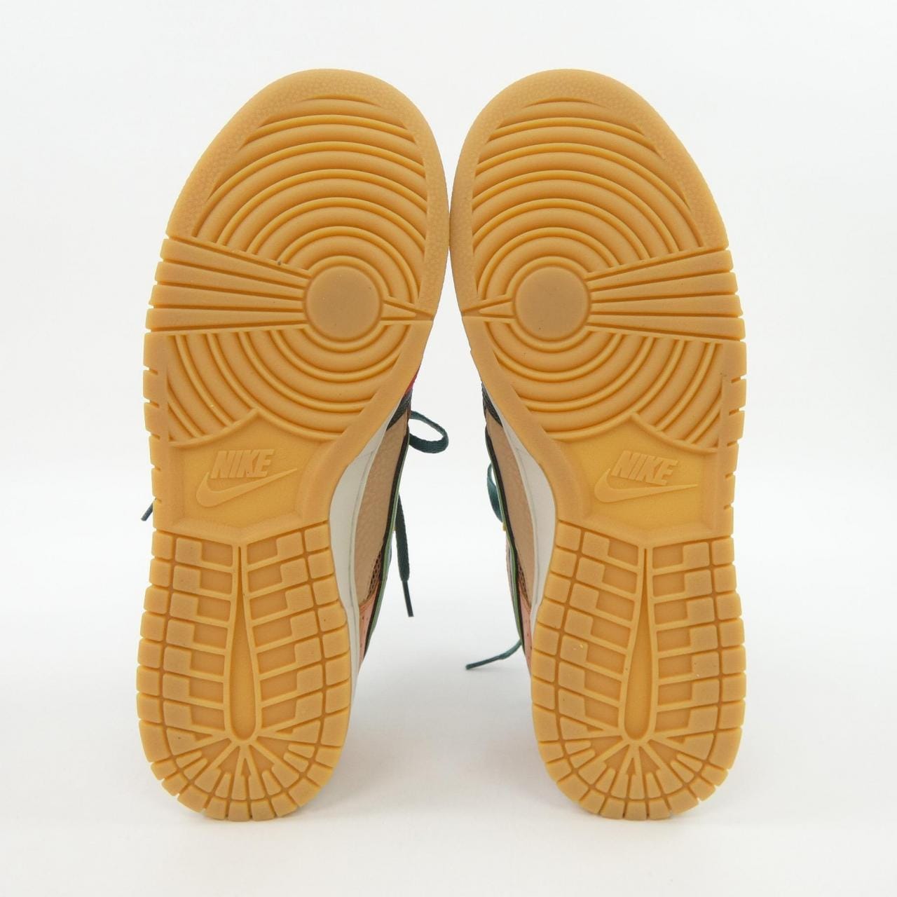 ナイキ NIKE db0500-200 スニーカー