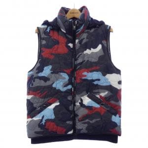 モンクレールガムブルー MONCLER GAMMEBLEU B2-391-43342-80-78815 ダウンベスト