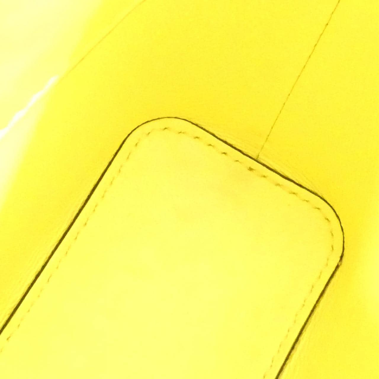 ヴァレンティノガラヴァーニ XW0P0X90BOL バッグ