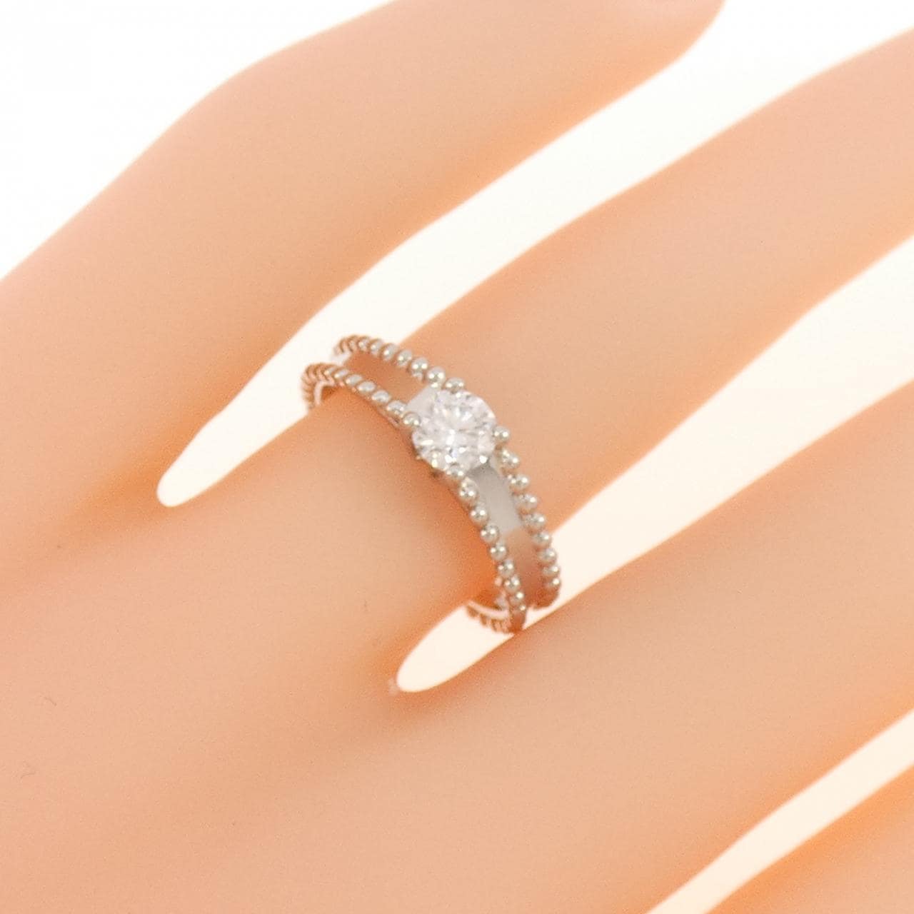 ヴァンクリーフ&アーペル エステル ソリティア リング 0.32CT D IF 3EXT
