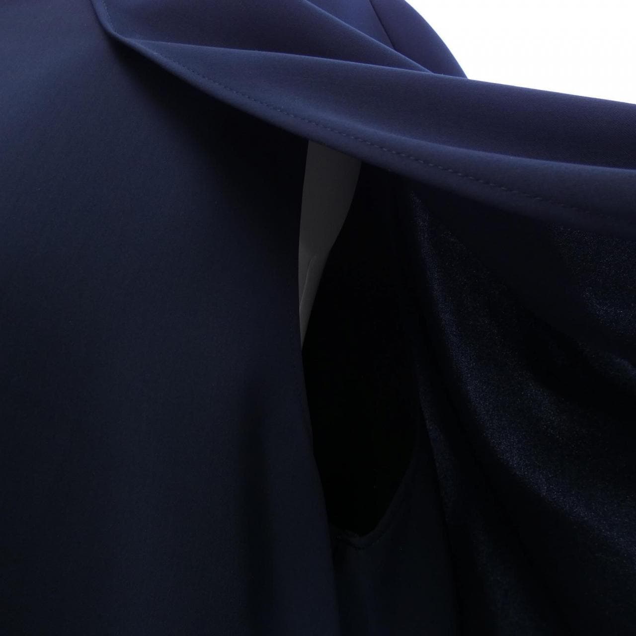 ジユウク 自由区 トップス